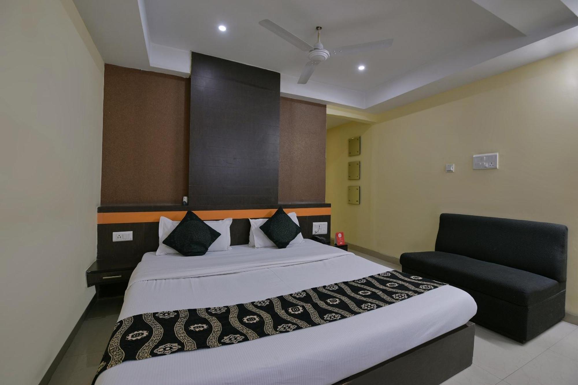 Hotel Collection O Diamond And Residences Indore
